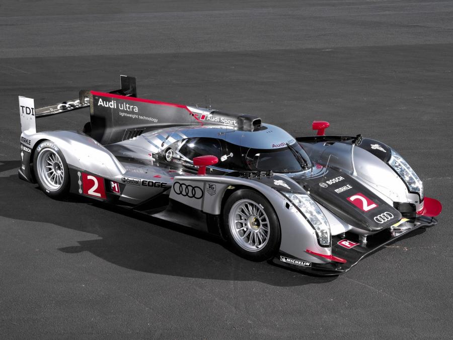  Audi R18 TDI 2011 года  (фото 19 из 77)